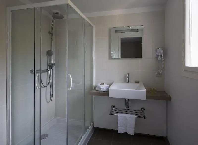 Hotel Helios & Spa - Ile Des Embiez Six-Fours-les-Plages 4*,  France